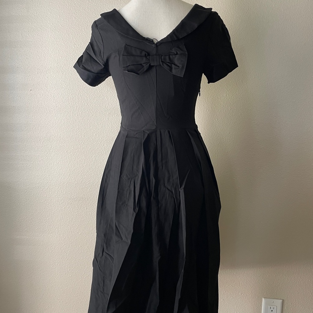 Black Pleated Fit and Flare Midi Dress - Picture 9 of 9